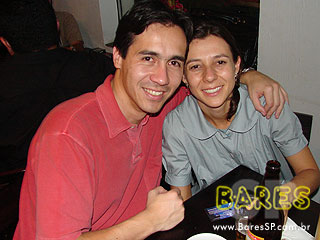 Noite animada no Gongo Bar Noite animada no Gongo Bar