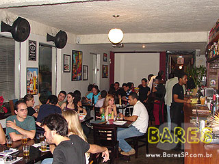 Noite animada no Gongo Bar Noite animada no Gongo Bar