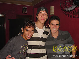 Noite de Hip Hop e House no Authentic 405 Noite de Hip Hop e House no Authentic 405