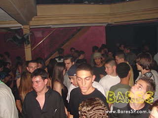 Noite de Hip Hop e House no Authentic 405 Noite de Hip Hop e House no Authentic 405