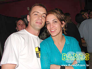 Noite animada no Authentic Noite animada no Authentic