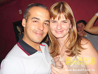 Noite animada no Authentic Noite animada no Authentic