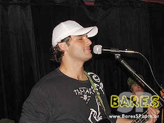 Noite animada no Authentic Noite animada no Authentic