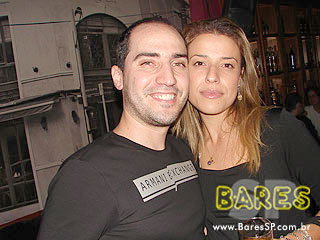 Noite animada no Authentic Noite animada no Authentic