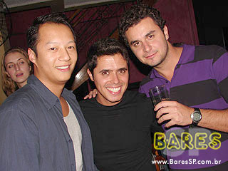 Noite animada no Authentic Noite animada no Authentic