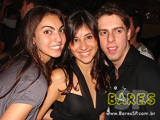 Noite animada no Authentic Noite animada no Authentic