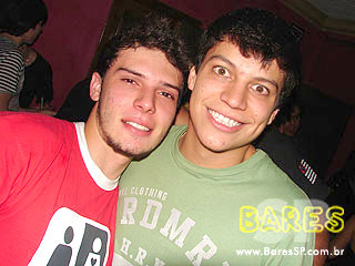 Noite animada no Authentic Noite animada no Authentic