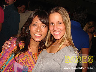 Noite animada no Authentic Noite animada no Authentic