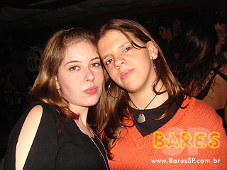 Noite animada no Authentic Noite animada no Authentic