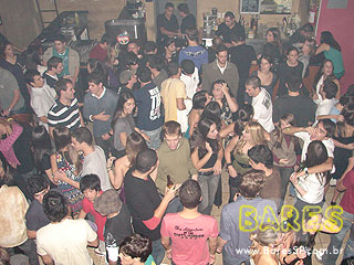 Noite animada no Authentic Noite animada no Authentic