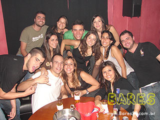 Noite animada no Authentic Noite animada no Authentic