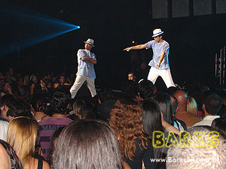 'Dream Fashion Tour' com Marcelo D2, NX Zero e Capital Inicial na Via Funchal 'Dream Fashion Tour' com Marcelo D2, NX Zero e Capital Inicial na Via Funchal