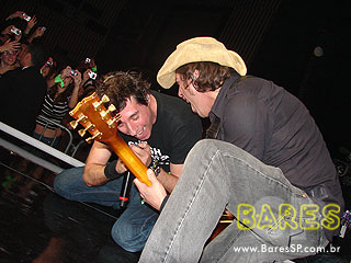 'Dream Fashion Tour' com Marcelo D2, NX Zero e Capital Inicial na Via Funchal 'Dream Fashion Tour' com Marcelo D2, NX Zero e Capital Inicial na Via Funchal