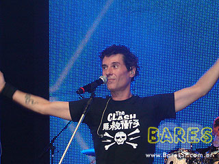 'Dream Fashion Tour' com Marcelo D2, NX Zero e Capital Inicial na Via Funchal 'Dream Fashion Tour' com Marcelo D2, NX Zero e Capital Inicial na Via Funchal