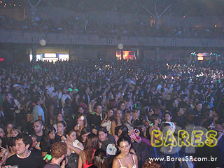 'Dream Fashion Tour' com Marcelo D2, NX Zero e Capital Inicial na Via Funchal 'Dream Fashion Tour' com Marcelo D2, NX Zero e Capital Inicial na Via Funchal