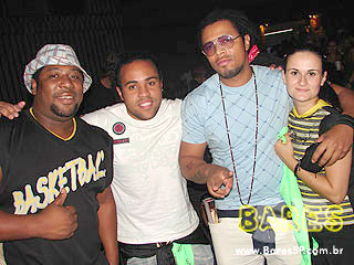 'Dream Fashion Tour' com Marcelo D2, NX Zero e Capital Inicial na Via Funchal 'Dream Fashion Tour' com Marcelo D2, NX Zero e Capital Inicial na Via Funchal