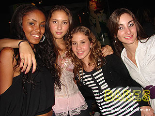 'Dream Fashion Tour' com Marcelo D2, NX Zero e Capital Inicial na Via Funchal 'Dream Fashion Tour' com Marcelo D2, NX Zero e Capital Inicial na Via Funchal