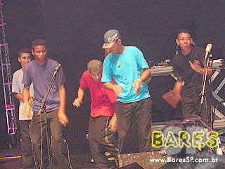 'Dream Fashion Tour' com Marcelo D2, NX Zero e Capital Inicial na Via Funchal 'Dream Fashion Tour' com Marcelo D2, NX Zero e Capital Inicial na Via Funchal