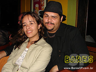 Tony Gordon se apresenta no Cigana Bar Tony Gordon se apresenta no Cigana Bar