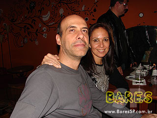 Tony Gordon se apresenta no Cigana Bar Tony Gordon se apresenta no Cigana Bar