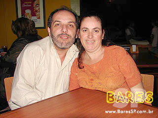 Tony Gordon se apresenta no Cigana Bar Tony Gordon se apresenta no Cigana Bar