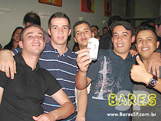 Grupo Samba nas Coxas comanda a noite no Boteco do Samba Grupo Samba nas Coxas comanda a noite no Boteco do Samba