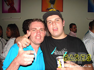 Grupo Samba nas Coxas comanda a noite no Boteco do Samba Grupo Samba nas Coxas comanda a noite no Boteco do Samba