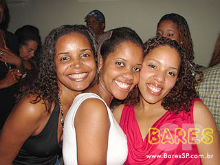 Grupo Samba nas Coxas comanda a noite no Boteco do Samba Grupo Samba nas Coxas comanda a noite no Boteco do Samba