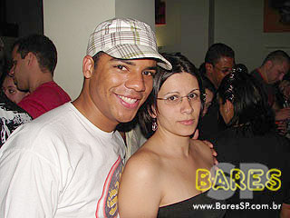 Grupo Samba nas Coxas comanda a noite no Boteco do Samba Grupo Samba nas Coxas comanda a noite no Boteco do Samba