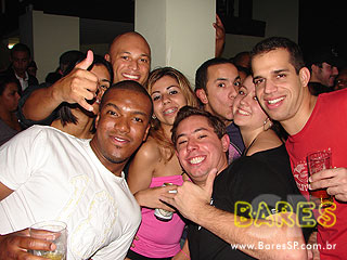 Grupo Samba nas Coxas comanda a noite no Boteco do Samba Grupo Samba nas Coxas comanda a noite no Boteco do Samba