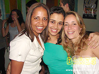 Grupo Samba nas Coxas comanda a noite no Boteco do Samba Grupo Samba nas Coxas comanda a noite no Boteco do Samba