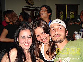 Grupo Samba nas Coxas comanda a noite no Boteco do Samba Grupo Samba nas Coxas comanda a noite no Boteco do Samba