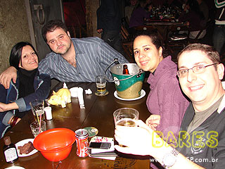 Sábado no Garuda Bar Sábado no Garuda Bar