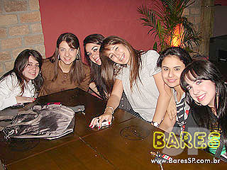 Sábado no Garuda Bar Sábado no Garuda Bar