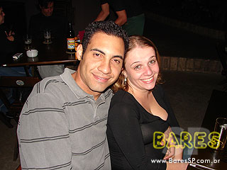 Sábado no Garuda Bar Sábado no Garuda Bar