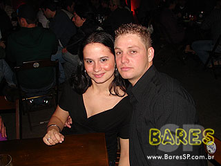 Sábado no Garuda Bar Sábado no Garuda Bar