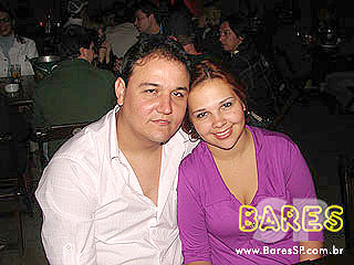 Sábado no Garuda Bar Sábado no Garuda Bar