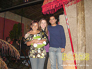 Sábado no Garuda Bar Sábado no Garuda Bar