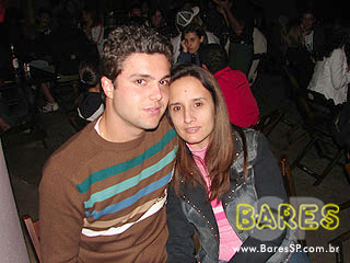 Sábado no Garuda Bar Sábado no Garuda Bar