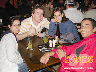 Sábado no Garuda Bar Sábado no Garuda Bar