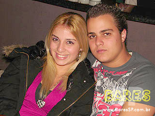 Véspera de feriado no Garuda Bar Véspera de feriado no Garuda Bar