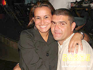 Véspera de feriado no Garuda Bar Véspera de feriado no Garuda Bar