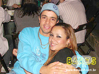 Véspera de feriado no Garuda Bar Véspera de feriado no Garuda Bar