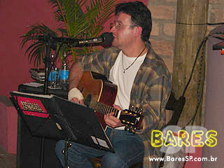 Véspera de feriado no Garuda Bar Véspera de feriado no Garuda Bar