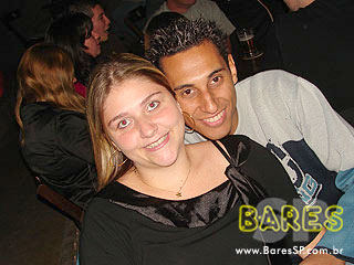 Música e gastronomia no Garuda Bar Música e gastronomia no Garuda Bar