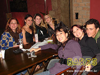 Música e gastronomia no Garuda Bar Música e gastronomia no Garuda Bar