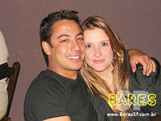 Música e gastronomia no Garuda Bar Música e gastronomia no Garuda Bar