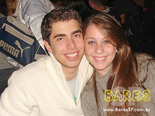 Música e gastronomia no Garuda Bar Música e gastronomia no Garuda Bar