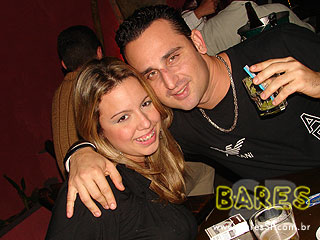 Música e gastronomia no Garuda Bar Música e gastronomia no Garuda Bar