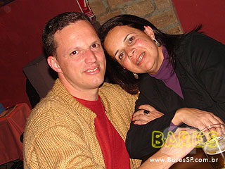 Música e gastronomia no Garuda Bar Música e gastronomia no Garuda Bar